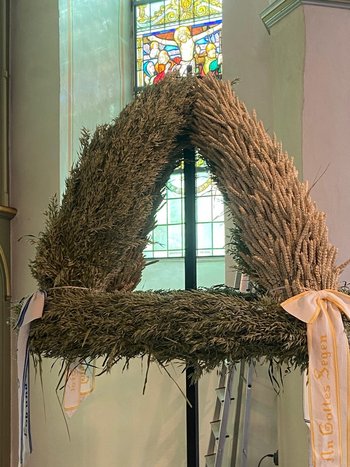 04ErnteKrone04.jpg 04ErnteKrone04.jpg