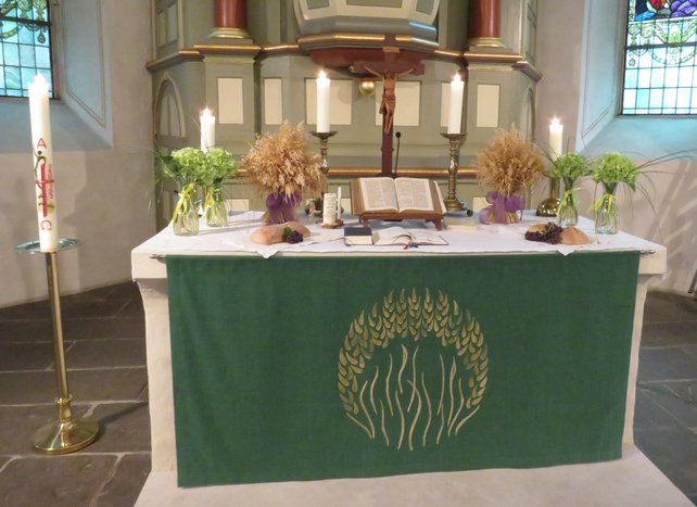 05Ernteschmuck2.jpg 05Ernteschmuck2.jpg