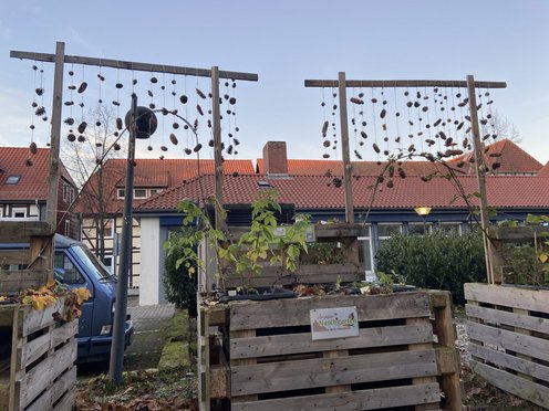 Statt der Wimpelkette schaukeln nun wieder diverse Zapfen im Wind