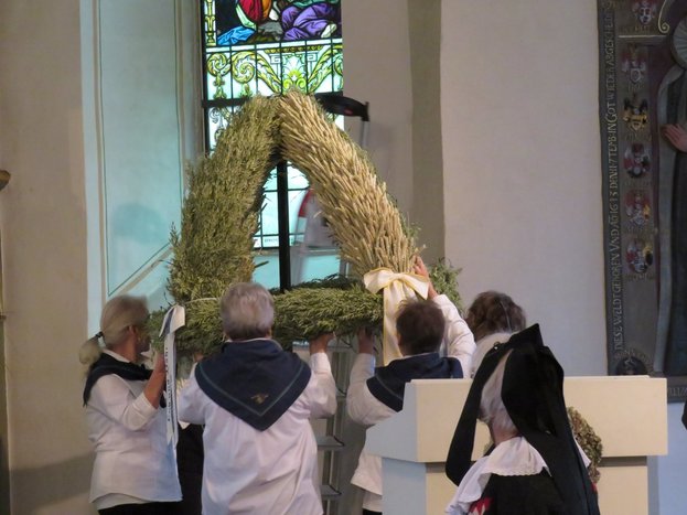 02Erntekrone2.jpg 02Erntekrone2.jpg